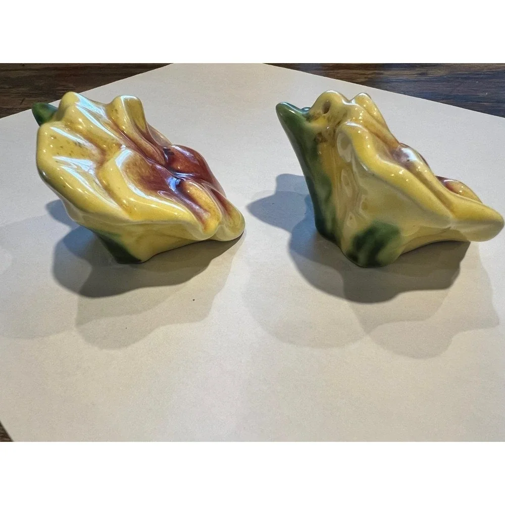 Vintage 1980's Yellow Pansy Salt & Pepper Shakers‎